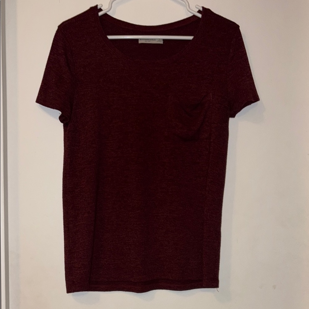 Abercrombie & Fitch Maroon Short Sleeve Tee